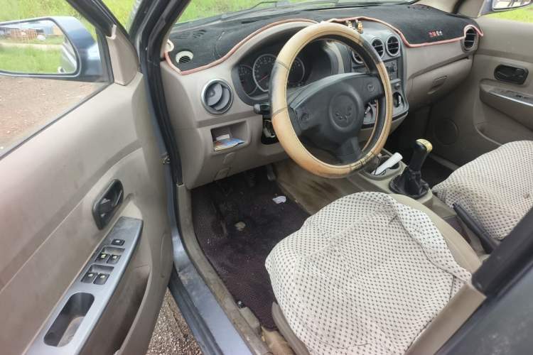 Used Wuling Hongguang 2010 1.2L Standard Version China IV Driver Seat