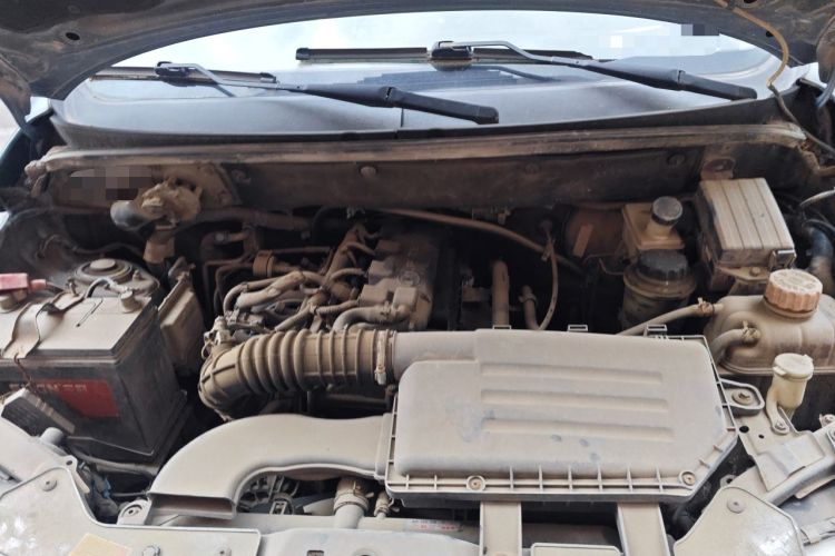 Used Wuling Hongguang 2010 1.4L Standard Version Engine Bay