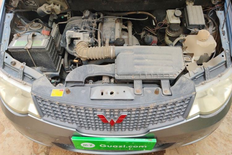 Used Wuling Hongguang 2010 1.2L Base Version China IV Standard Engine Bay