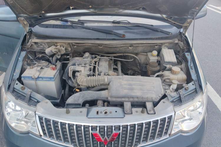 Used Wuling Hongguang 2010 1.2L Comfort Edition China IV Engine Bay