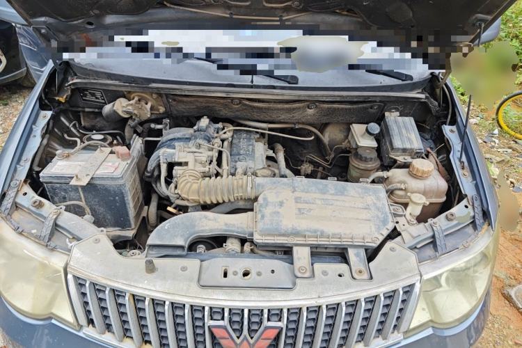 Used Wuling Hongguang 2010 1.2L Standard Version China IV Engine Bay