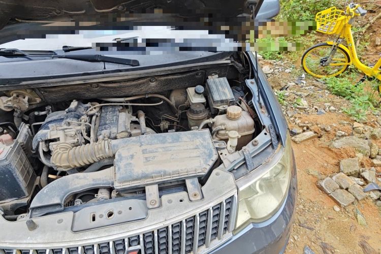 Used Wuling Hongguang 2010 1.2L Standard Version China IV Engine Bay Left