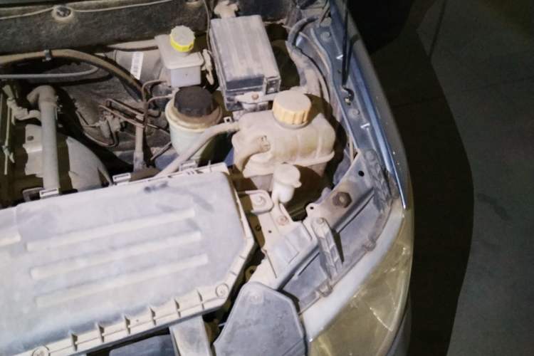 Used Wuling Hongguang 2010 1.2L Standard Version China IV Engine Bay Left