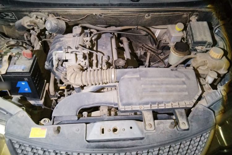 Used Wuling Hongguang 2010 1.2L Standard Version China IV Engine Bay