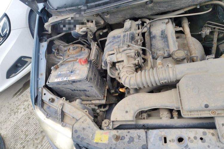 Used Wuling Hongguang 2010 1.2L Base Version China IV Standard Engine Bay Right