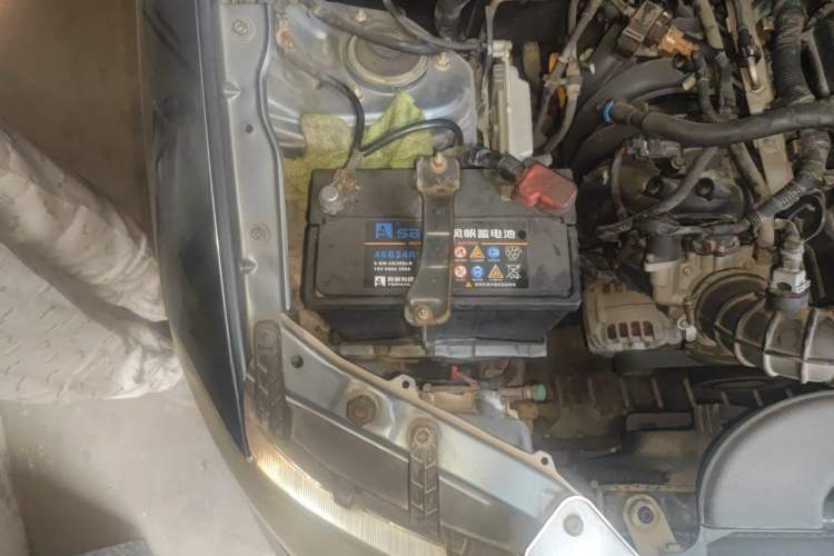 Used Wuling Hongguang 2010 1.4L Comfort Version Engine Bay Right