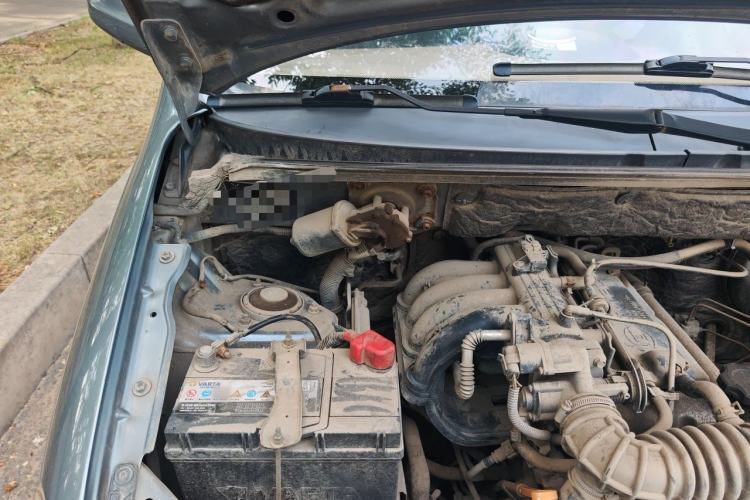 Used Wuling Hongguang 2010 1.2L Standard Version China IV Engine Bay Right