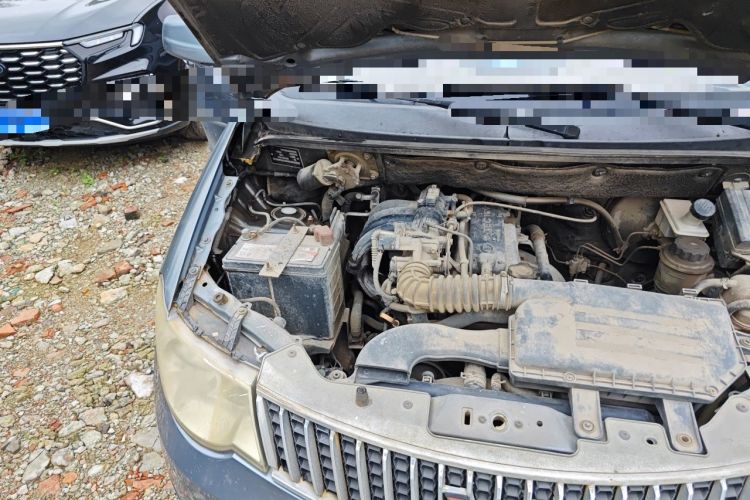 Used Wuling Hongguang 2010 1.2L Standard Version China IV Engine Bay Right
