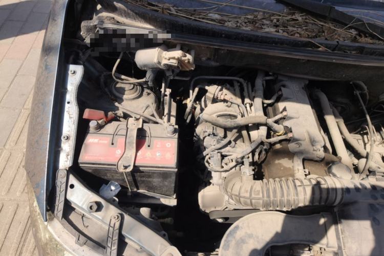 Used Wuling Hongguang 2010 1.4L Luxury Model Engine Bay Right