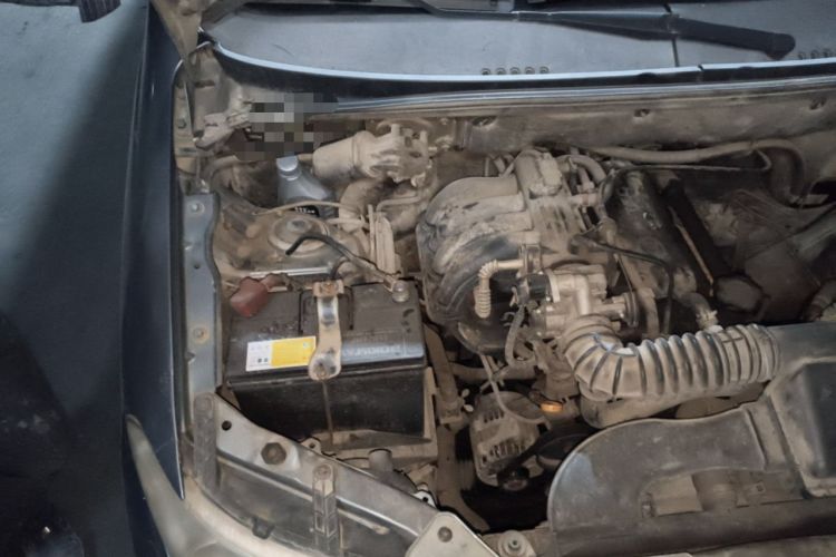 Used Wuling Hongguang 2010 1.2L Standard Version China IV Engine Bay Right
