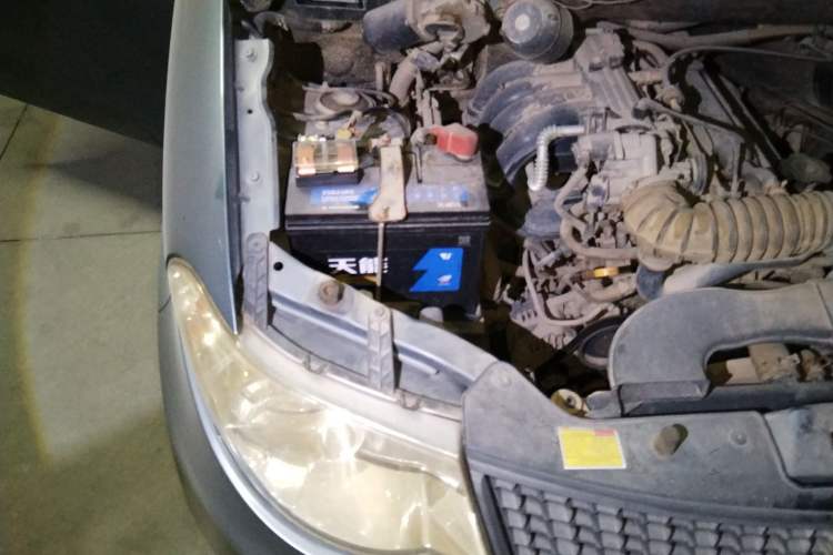 Used Wuling Hongguang 2010 1.2L Standard Version China IV Engine Bay Right