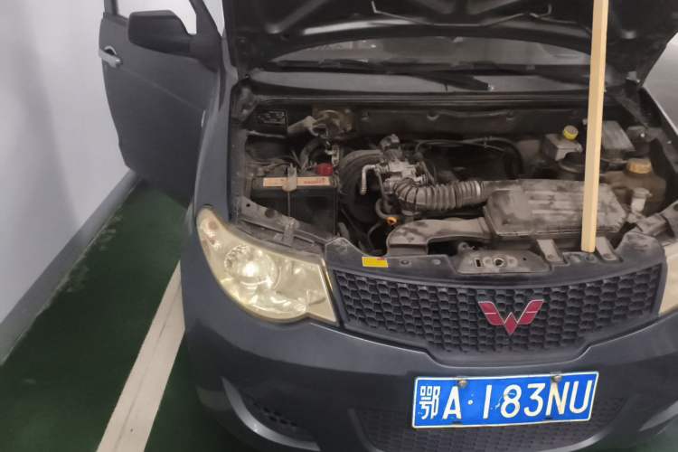 Used Wuling Hongguang 2010 1.2L Base Version China IV Standard Engine Bay Right