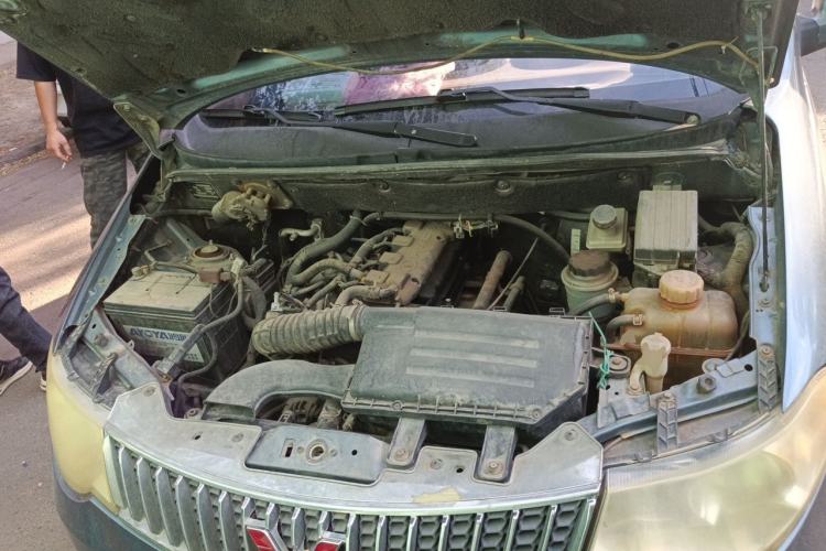 Used Wuling Hongguang 2010 1.4L Luxury Model Engine Bay
