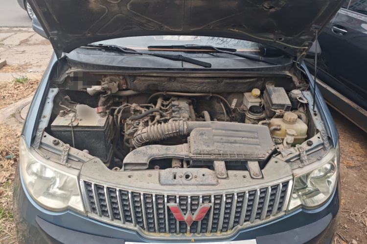Used Wuling Hongguang 2010 1.4L Standard Version Engine Bay