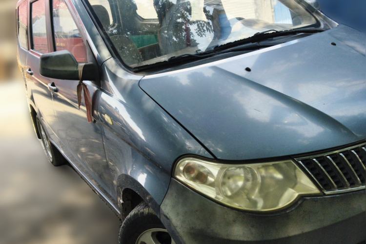Used Wuling Hongguang 2010 1.2L Comfort Edition China IV Front Right 45 Deg