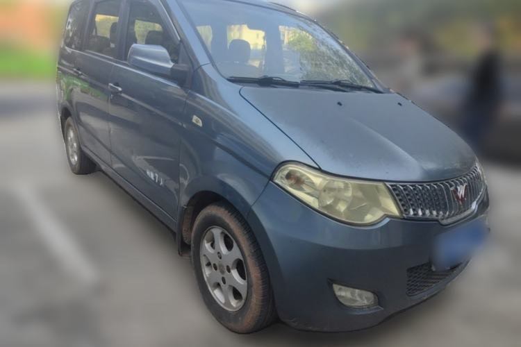 Used Wuling Hongguang 2010 1.4L Luxury Model Front Right 45 Deg