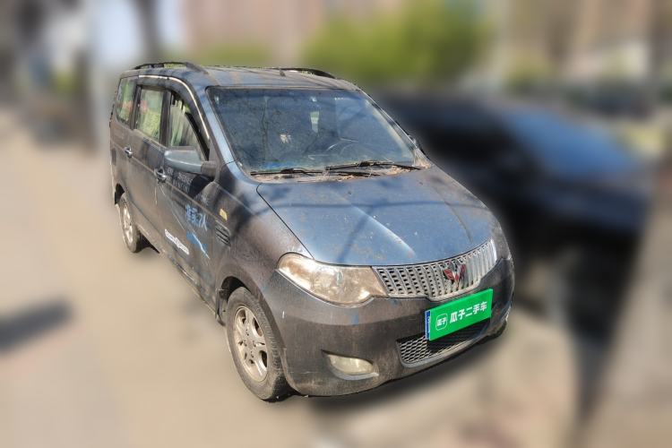 Used Wuling Hongguang 2010 1.4L Luxury Model Front Right 45 Deg
