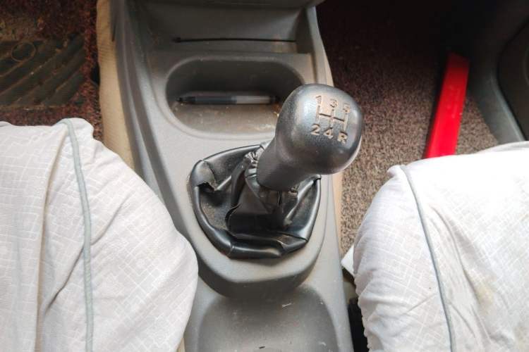 Used Wuling Hongguang 2010 1.2L Base Version China IV Standard Gear Lever