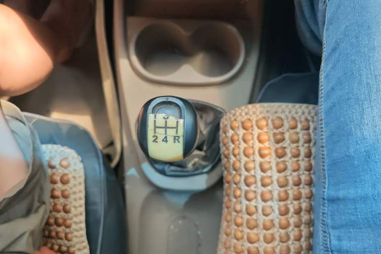 Used Wuling Hongguang 2010 1.2L Standard Version China IV Gear Lever