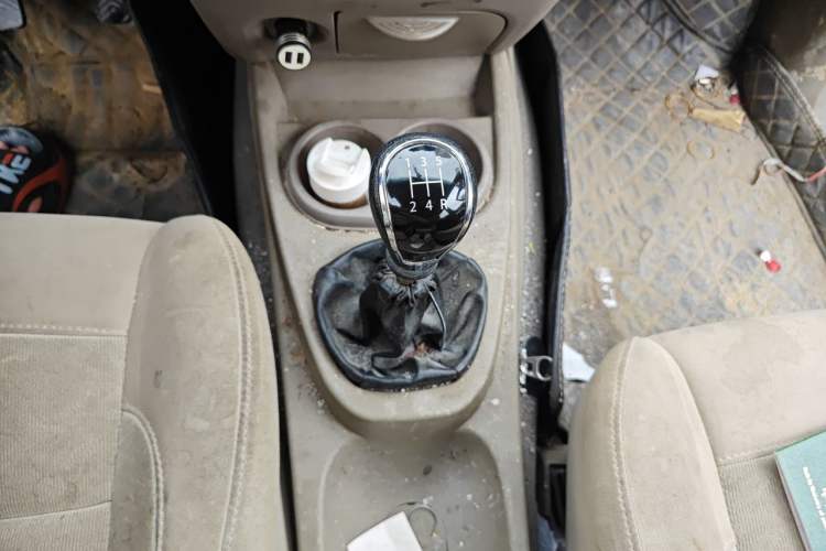 Used Wuling Hongguang 2010 1.2L Standard Version China IV Gear Lever