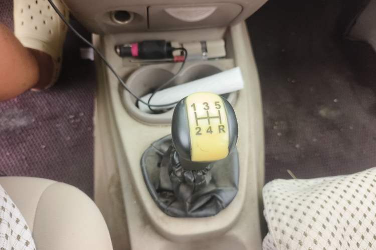 Used Wuling Hongguang 2010 1.2L Standard Version China IV Gear Lever