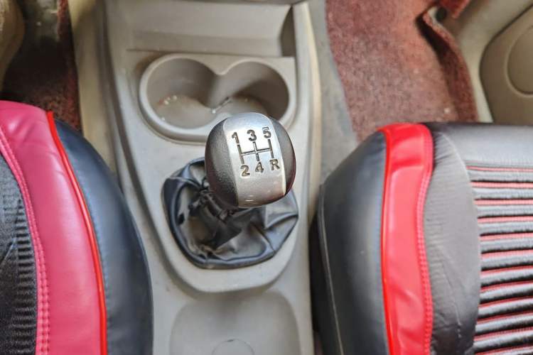 Used Wuling Hongguang 2010 1.2L Comfort Edition China IV Gear Lever