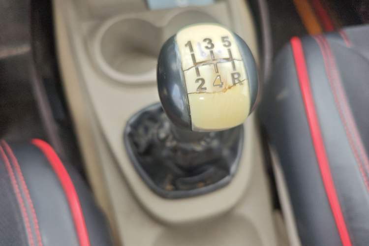 Used Wuling Hongguang 2010 1.2L Comfort Edition China IV Gear Lever