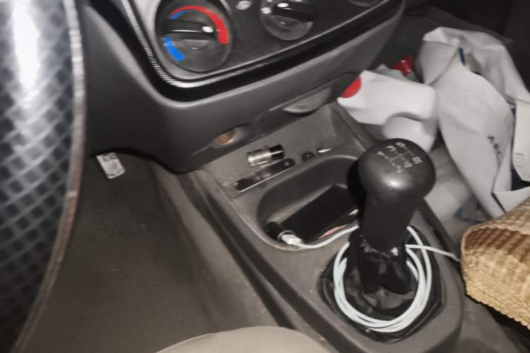 Used Wuling Hongguang 2010 1.2L Base Version China IV Standard Gear Lever