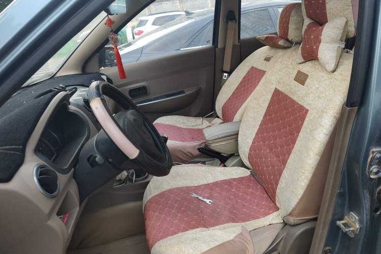 Used Wuling Hongguang 2010 1.2L Comfort Edition China IV Left Front Seat