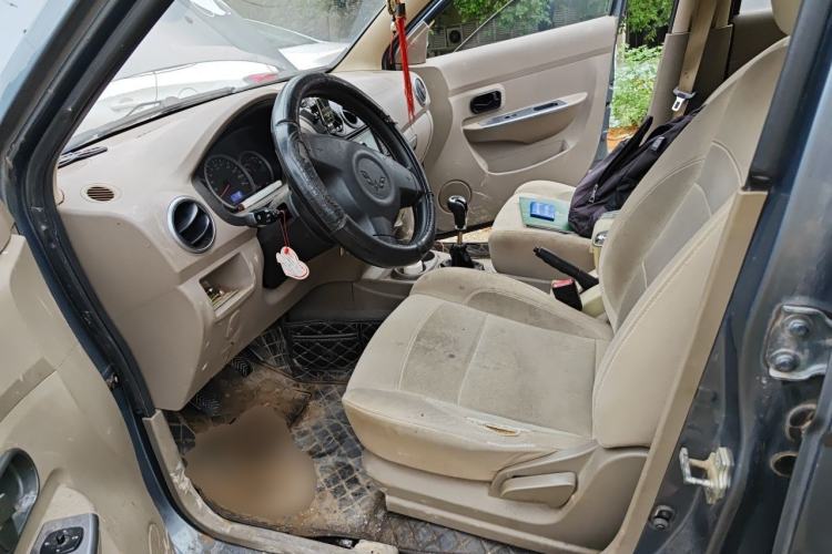 Used Wuling Hongguang 2010 1.2L Standard Version China IV Left Front Seat