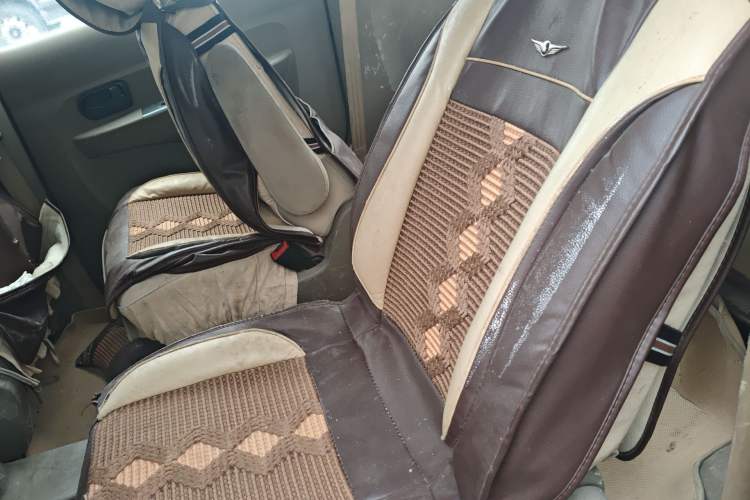 Used Wuling Hongguang 2010 1.4L Standard Version Left Rear Seat