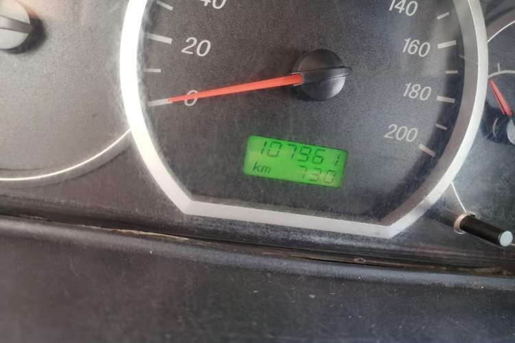 Used Wuling Hongguang 2010 1.4L Standard Version Odometer Close Up