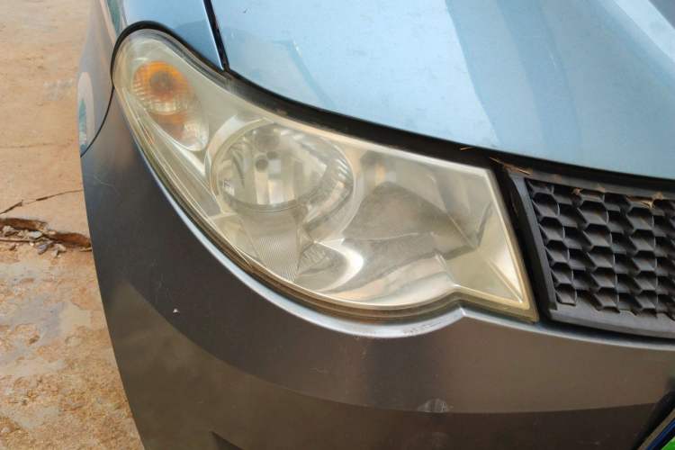 Used Wuling Hongguang 2010 1.2L Base Version China IV Standard Right Front Headlight