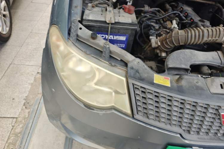 Used Wuling Hongguang 2010 1.4L Standard Version Right Front Headlight