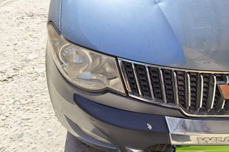Used Wuling Hongguang 2010 1.2L Comfort Edition China IV Right Front Headlight