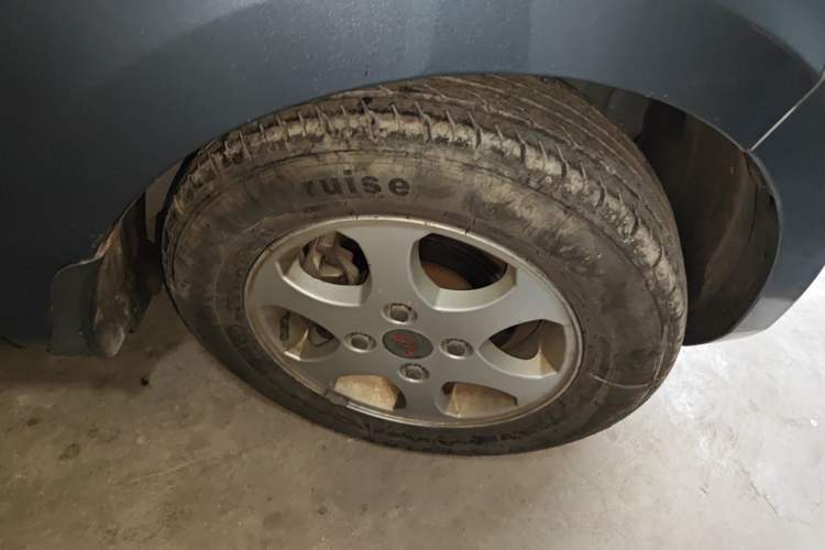 Used Wuling Hongguang 2010 1.4L Comfort Version Right Front Wheel Hub