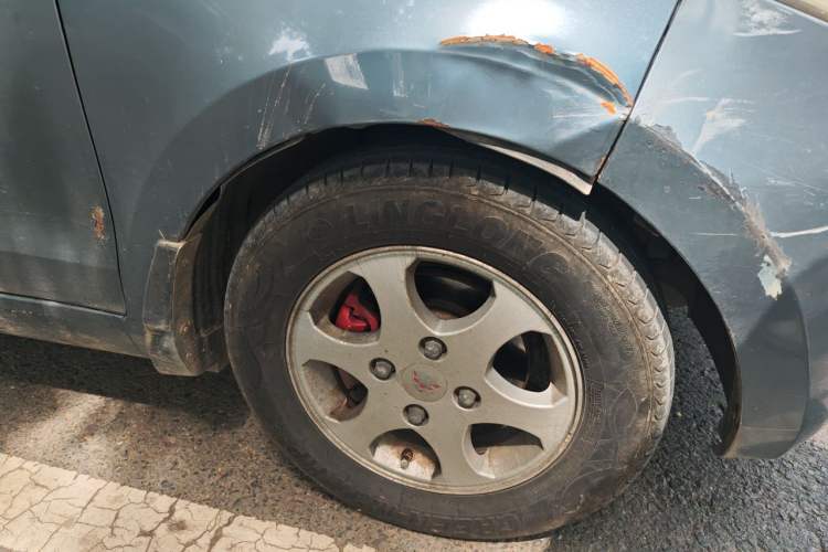 Used Wuling Hongguang 2010 1.2L Standard Version China IV Right Front Wheel Hub
