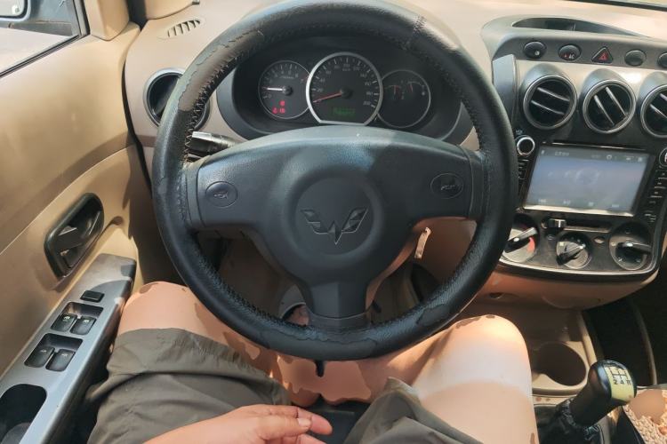 Used Wuling Hongguang 2010 1.2L Standard Version China IV Steering Wheel