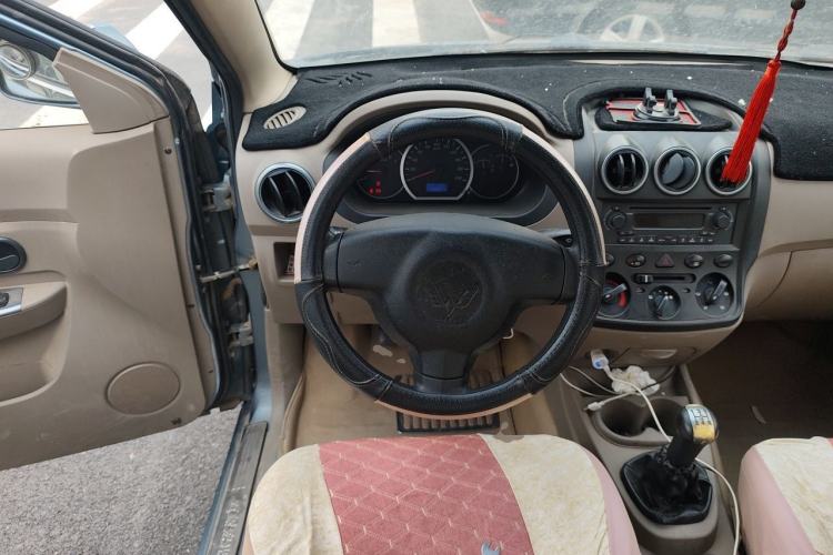 Used Wuling Hongguang 2010 1.2L Comfort Edition China IV Steering Wheel