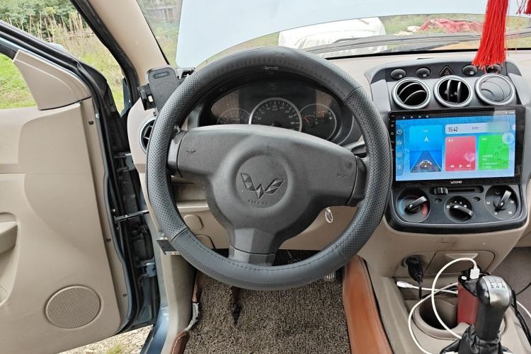 Used Wuling Hongguang 2010 1.2L Comfort Edition China IV Steering Wheel
