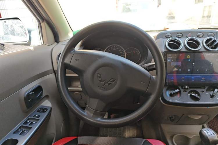 Used Wuling Hongguang 2010 1.2L Comfort Edition China IV Steering Wheel