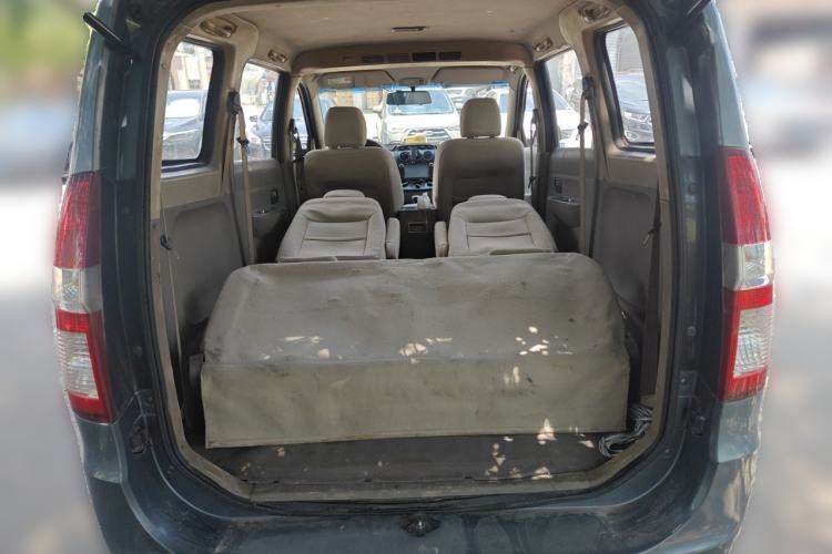 Used Wuling Hongguang 2010 1.4L Standard Version Trunk