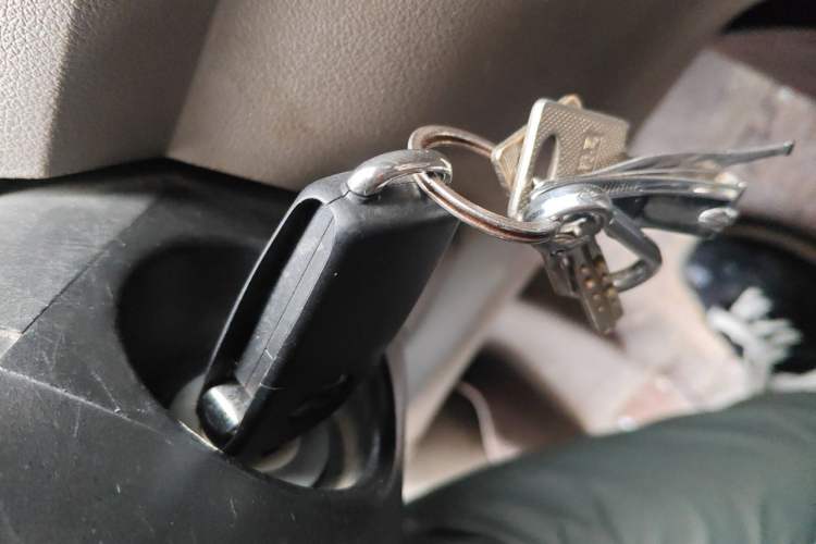 Used Wuling Hongguang 2010 1.4L Standard Version Vehicle Key