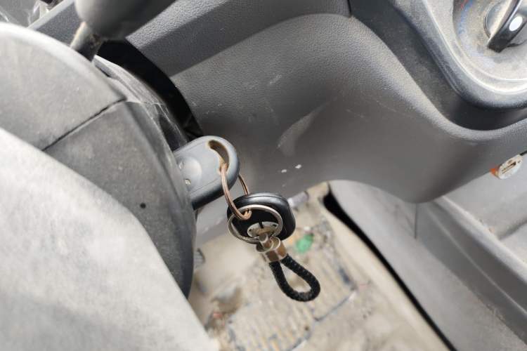 Used Wuling Hongguang 2010 1.2L Base Version China IV Standard Vehicle Key