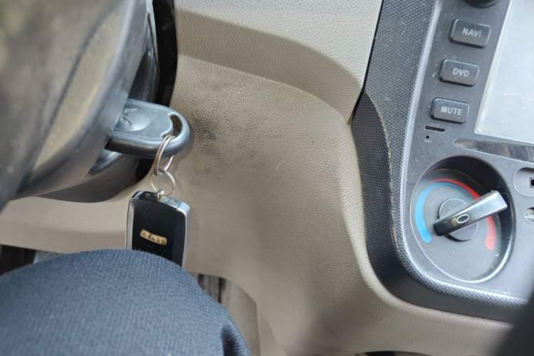 Used Wuling Hongguang 2010 1.4L Standard Version Vehicle Key