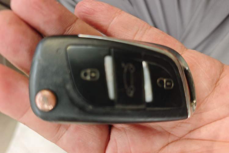 Used Wuling Hongguang 2010 1.4L Standard Version Vehicle Key