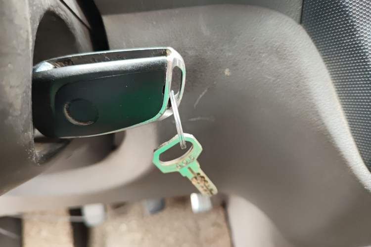 Used Wuling Hongguang 2010 1.2L Base Version China IV Standard Vehicle Key
