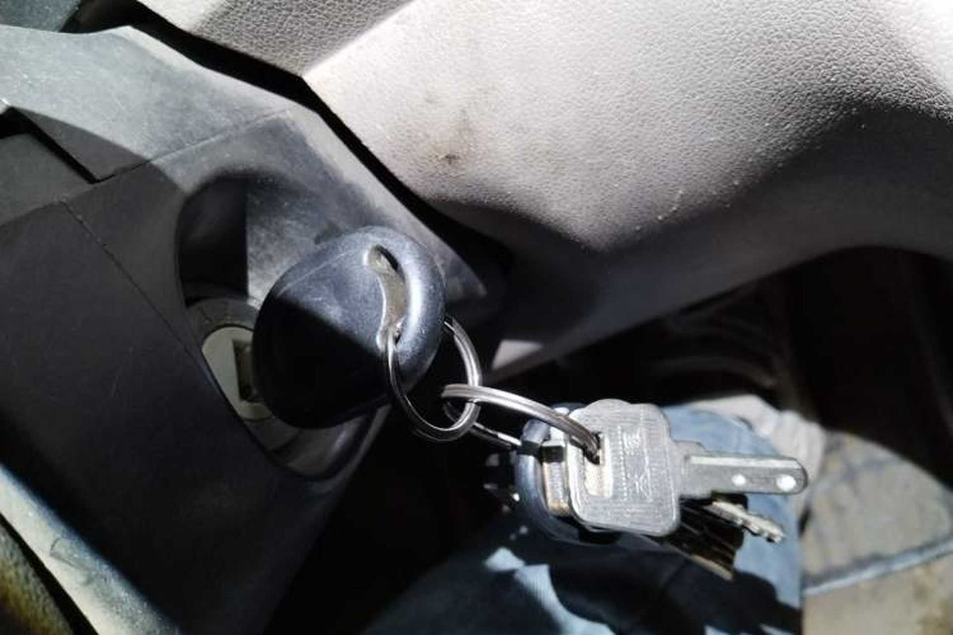 Used Wuling Hongguang 2010 1.2L Standard Version China IV Vehicle Key