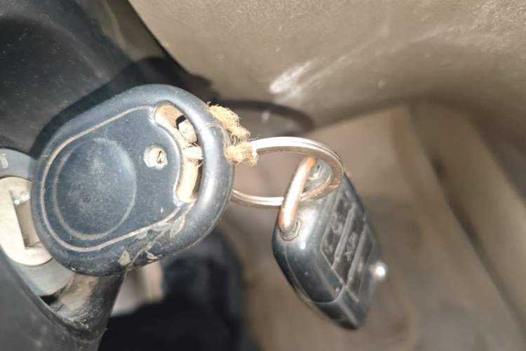 Used Wuling Hongguang 2010 1.4L Standard Version Vehicle Key