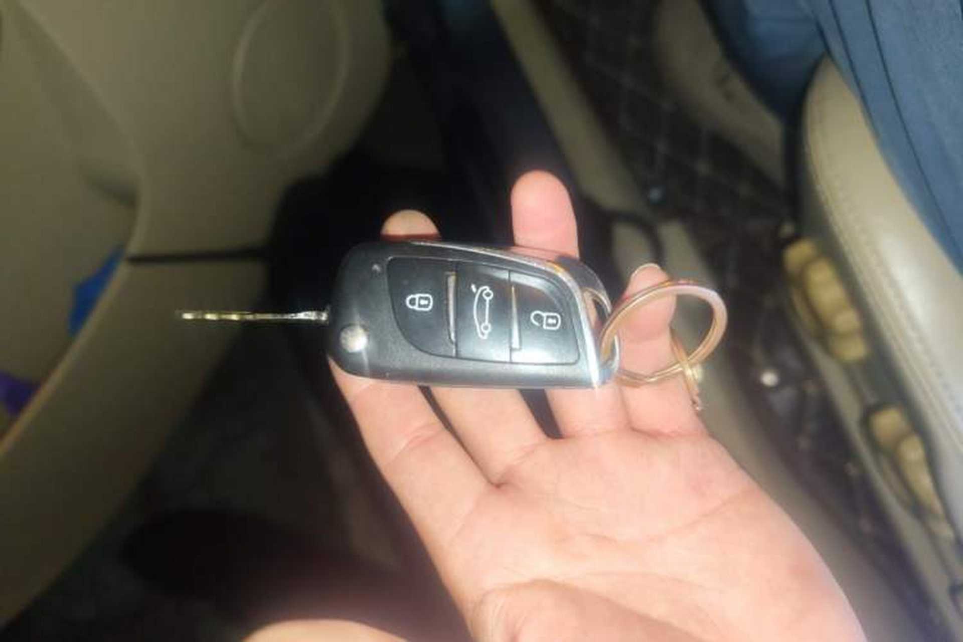 Used Wuling Hongguang 2010 1.4L Luxury Model Vehicle Key